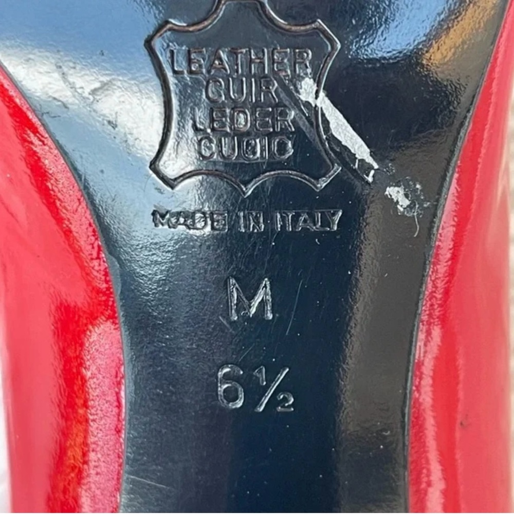 Yves Saint Laurent Red Patent Leather Heels 6.5. - Picture 8 of 8